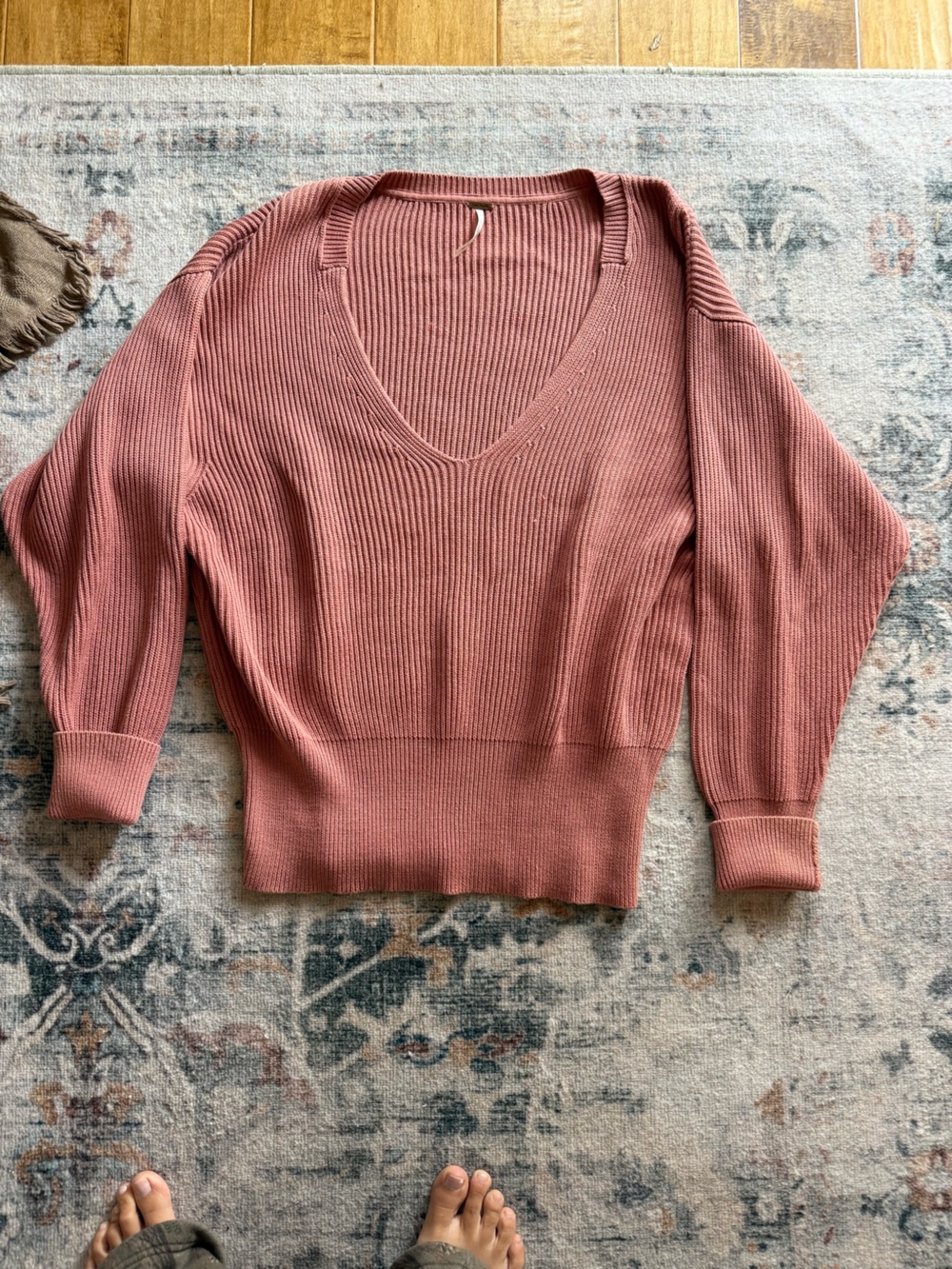 Free People Ribbed V-Neck Pullover in Dusty Rose